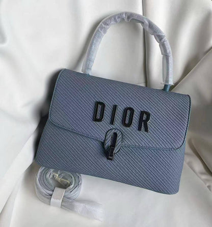 Dior
95 dhs✅

Zain143
♥️♥️♥️