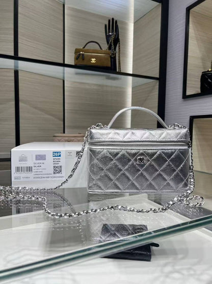 Chanel Classic Vanity 

With Chain✅ 

Size 19 cm
For Price 👇 WhatsApp✅
0568585901 
0507557372
0552275751 Owner Zain 👌

Zain274
♥️♥️♥️