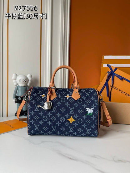 Lv Speedy
Master🌺🌺
 30cm  
260 dhs💓

Zain114
♥️♥️♥️