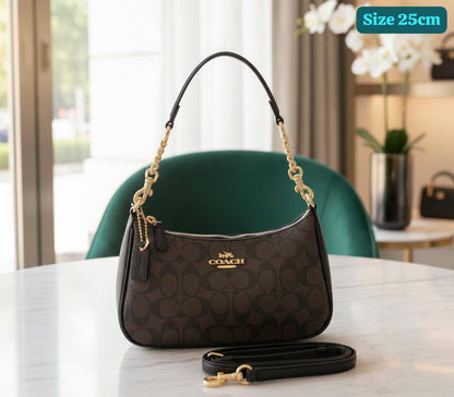Coach
Best quality
Whith box’s
🎁🎁🎁

95 dhs✅
size 26cm

Zain158
♥️♥️♥️