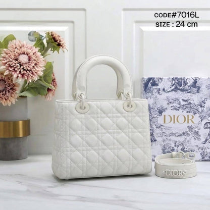 Dior
ᴍᴀᴛᴛᴇ ᴄᴏᴀᴛᴇᴅ ᴄᴏʟᴏʀ
sɪᴢᴇ : 24 cm
ᴡɪᴛʜ BOX

120 dhs✅

Zain31
♥️♥️♥️