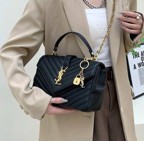 YSL
25*16*9 cm
85 dhs

With box
🎁🎁🎁

Zain17
♥️♥️♥️