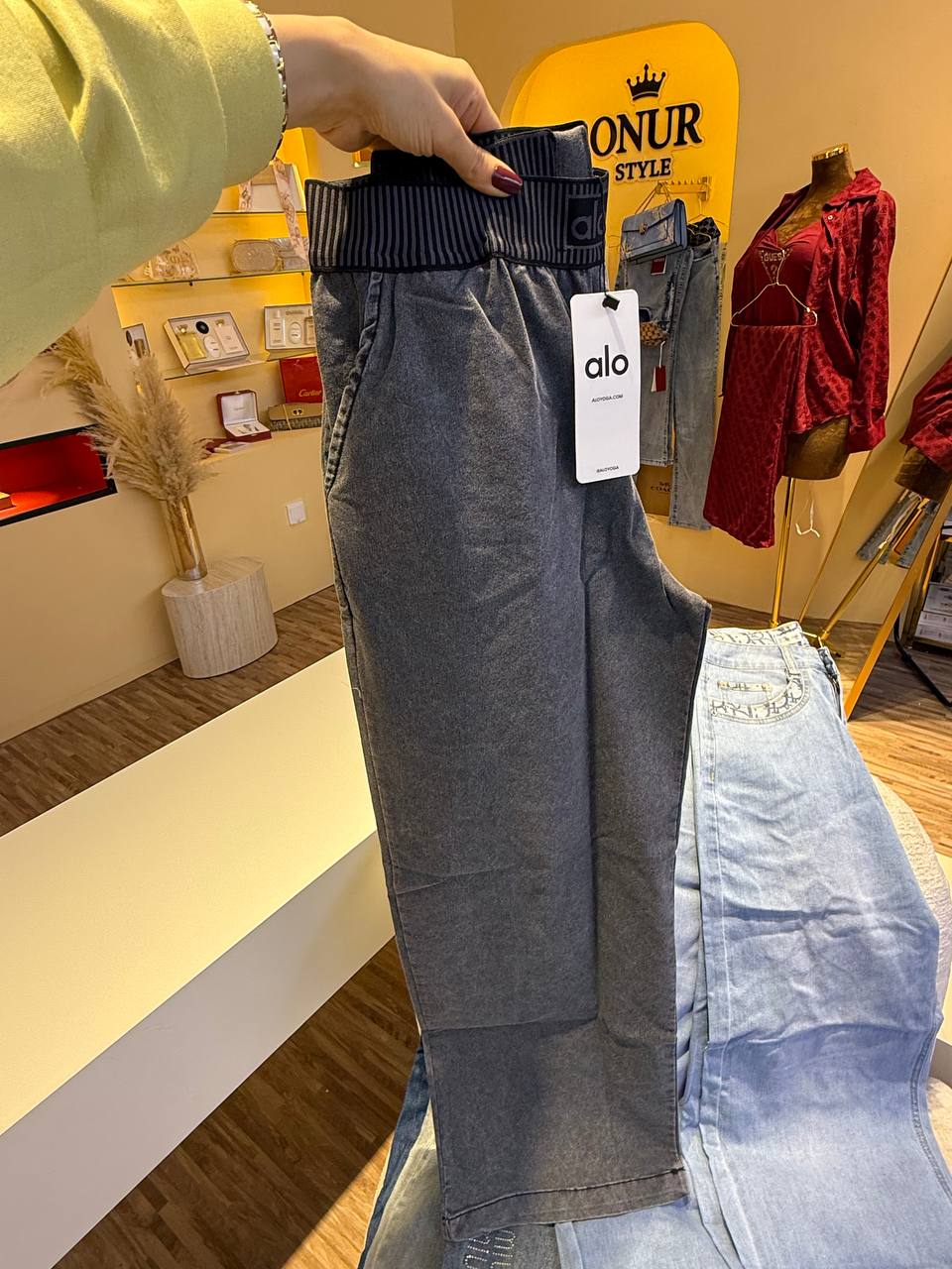 Branded Jeans

105 dhs

S-xl

OnurStyle store

اطلبوها من الوتس المثبت في الأعلى👆🏻👆🏻
تواصلو معنا 👈🏻 Zain 
For order WhatsApp pinned 👆🏻

♥️♥️♥️