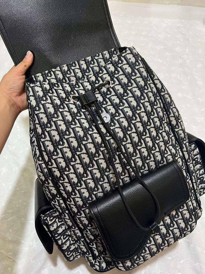 Backbag
150 dhs🪙🌨️

Zain143
♥️♥️♥️