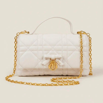 Dior
High quality 
With box 
120 dhs🇦🇪🇦🇪

Zain50
♥️♥️♥️