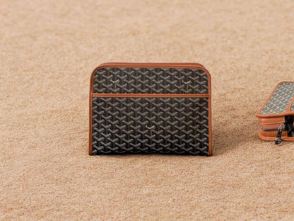 Goyard

210 dhs

Zain134
♥️♥️♥️