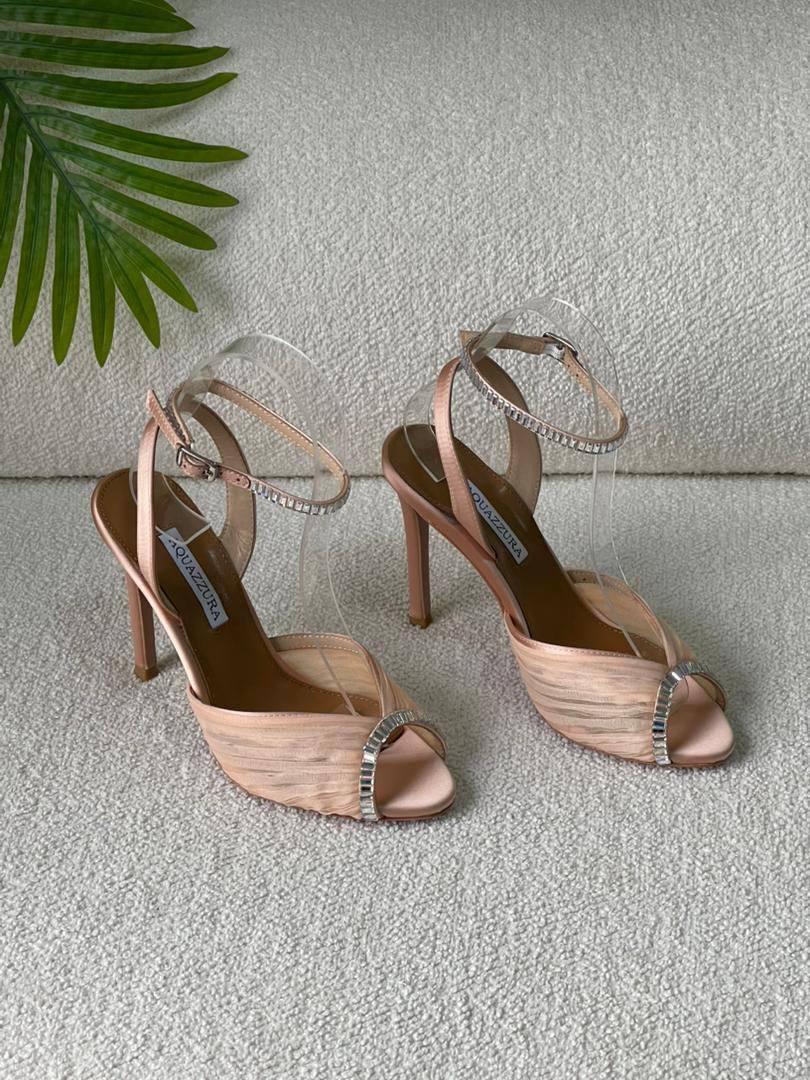 AQUAZZURA
SuperMaster Quality 💯
450 dhs🪙🌨️
Size: 36-41💥

Zain171
♥️♥️♥️