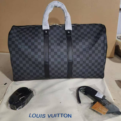 LV Travel bag 
High quality 
Size 55cm
120 dhs✅

Zain70
♥️♥️♥️
