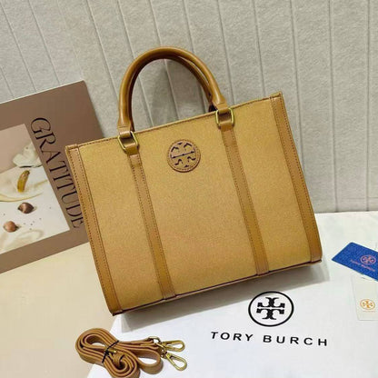 TORY BURCH 
GOOD QUALITY 
100 dhs🇦🇪🇦🇪
Size:30cm

Zain295
♥️♥️♥️