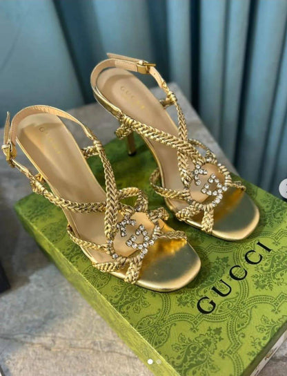 Gucci
Size 36-42 
140 dhs✅

Zain132
♥️♥️♥️