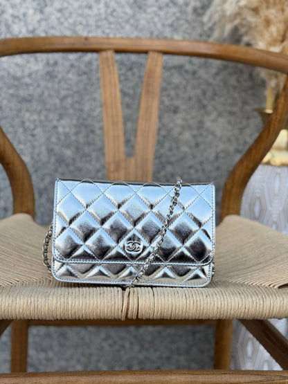 CHANEL
19cm
290 dhs✅
Top quality
With box🎁

Zain167
♥️♥️♥️