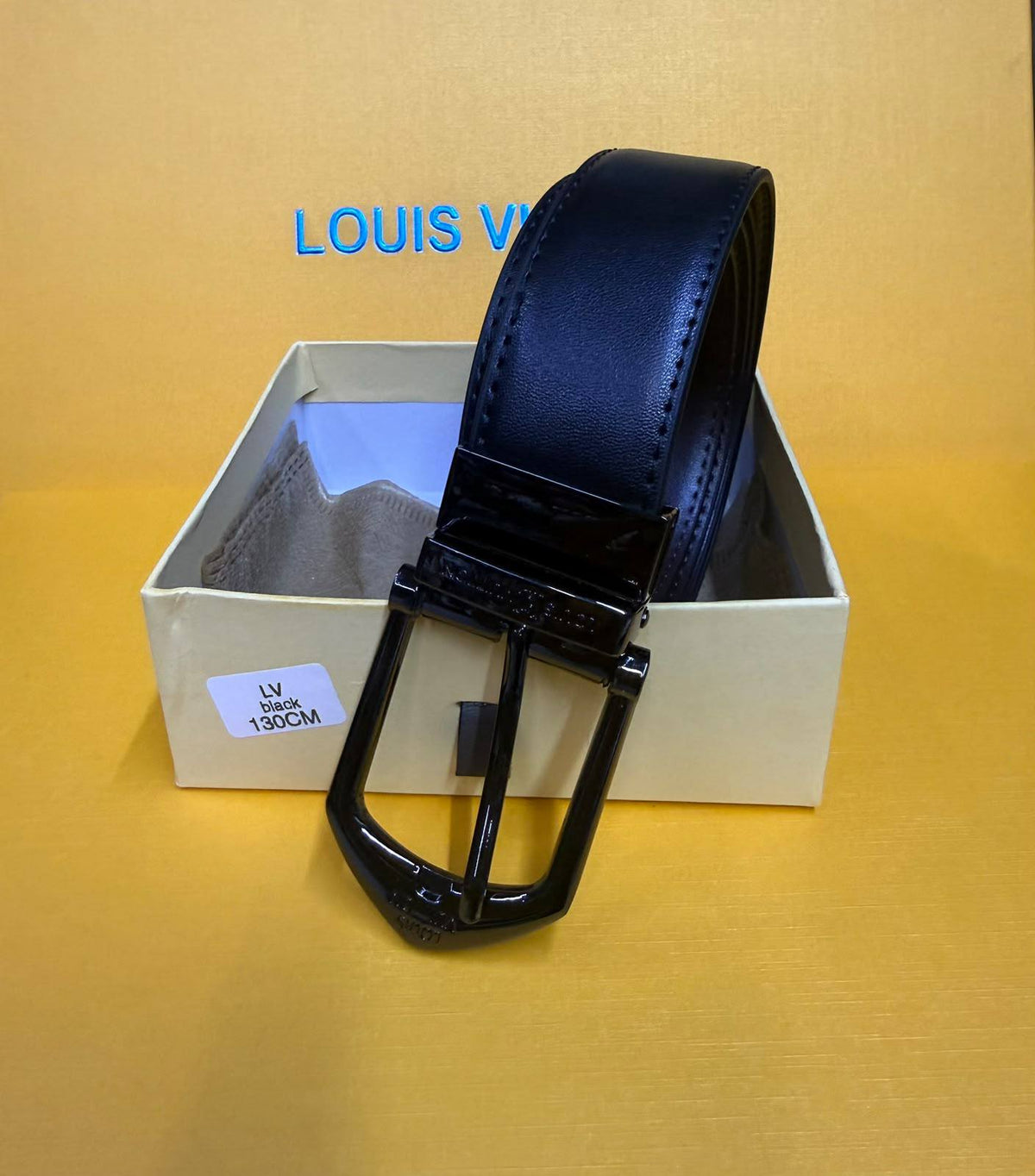 Men belts

With box 
50 dhs🇦🇪🇦🇪🇦🇪

Zain93
♥️♥️♥️