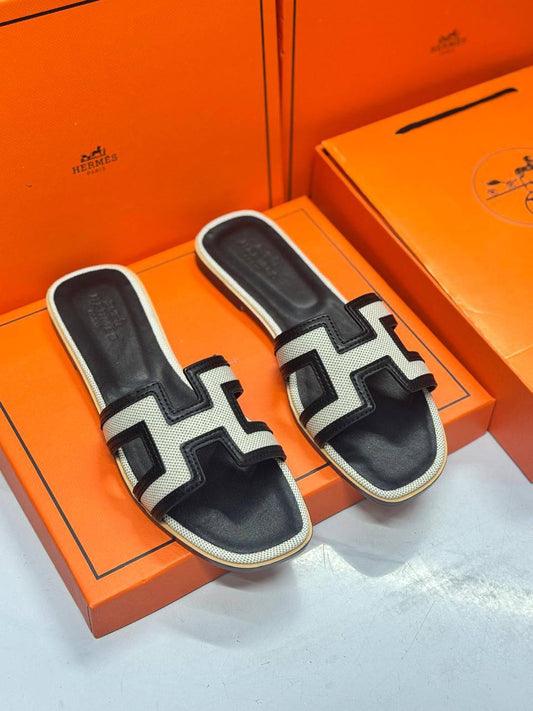 HERMES 
SIZE 36-41
90 dhs✅

Zain21
♥️♥️♥️
