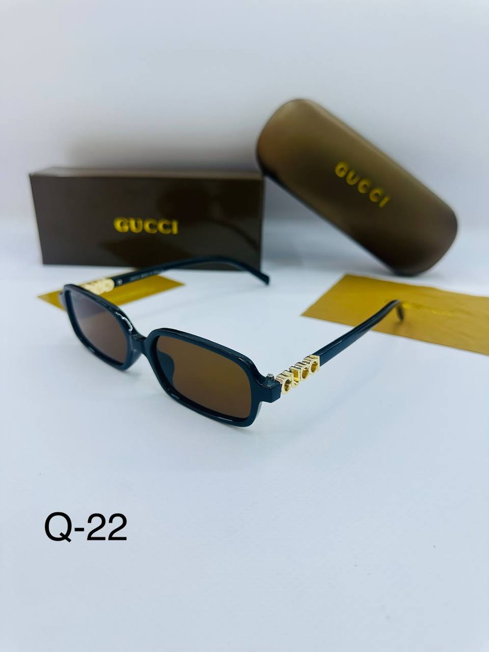 Sunglasses 🕶️*
New stock 💥
good quality 💯
Copy one 1️⃣ 
With master box 🗃️ 
50 dhs💛

Zain216
♥️♥️♥️