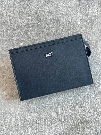 Men's Clutch
95 dhs🪙🌨️

Zain33
♥️♥️♥️