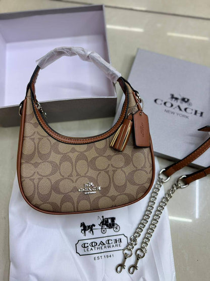 💗 Coach Carmen
1️⃣ First quality＋🎁
Size : 21 * 12 cm

85 dhs🪙🌨️

with box🎁

Zain115
♥️♥️♥️