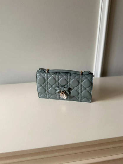 DIOR 
20 cm 
SUPER MASTER QUALITY 
For Price 👇 WhatsApp✅
0568585901 
0507557372
0552275751 Owner Zain 👌

Zain322
♥️♥️♥️