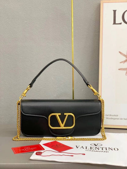 Valentino
 120 dhs🇦🇪🇦🇪 
with box

Zain235
♥️♥️♥️