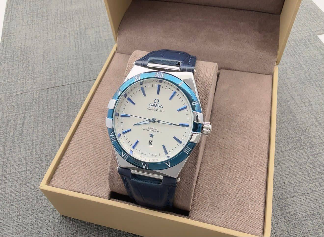Men’s watch 
55 dhs🇦🇪🇦🇪

Zain45
♥️♥️♥️