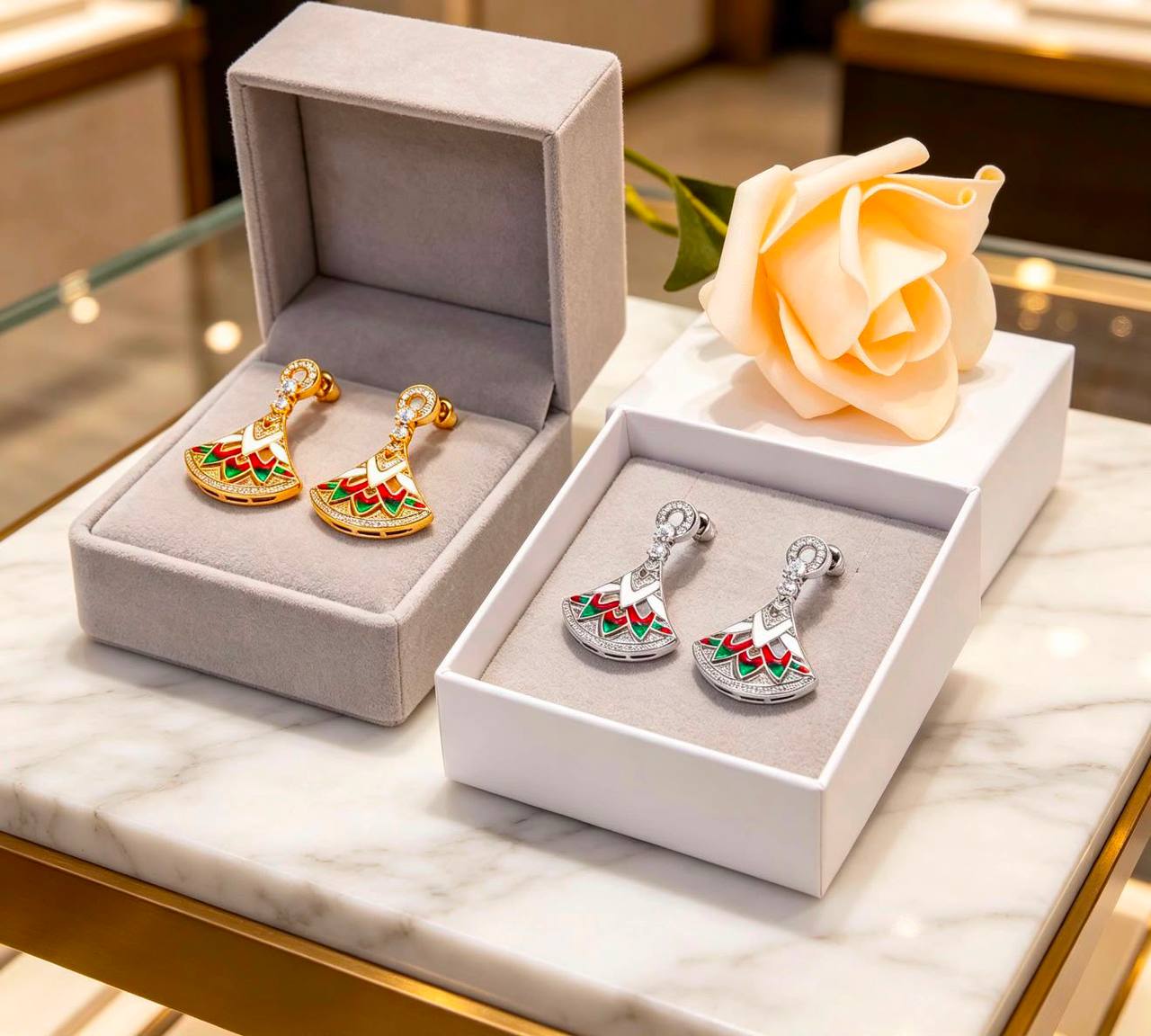 Bulgari set💐
Necklace 
Earrings 
Master quality 

190 DHS normal box 📦
Zain48
♥️♥️♥️