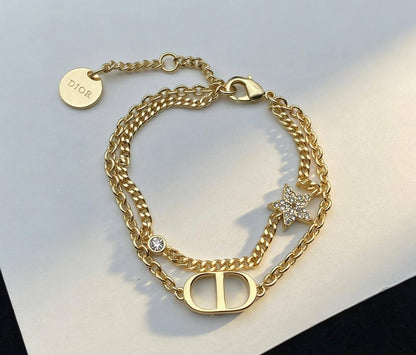 EACH BRACELET 
MASTER QUALITY💫✨
50 DHS🇦🇪
WITH BOX AND PAPER BAG 🎁🛍️

Zain89
♥️♥️♥️