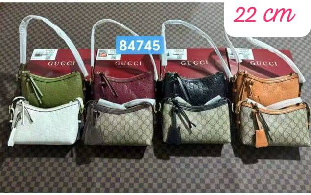 Gucci

with box
🎁🎁🎁

100 dhs🪙🌨️

Zain143
♥️♥️♥️