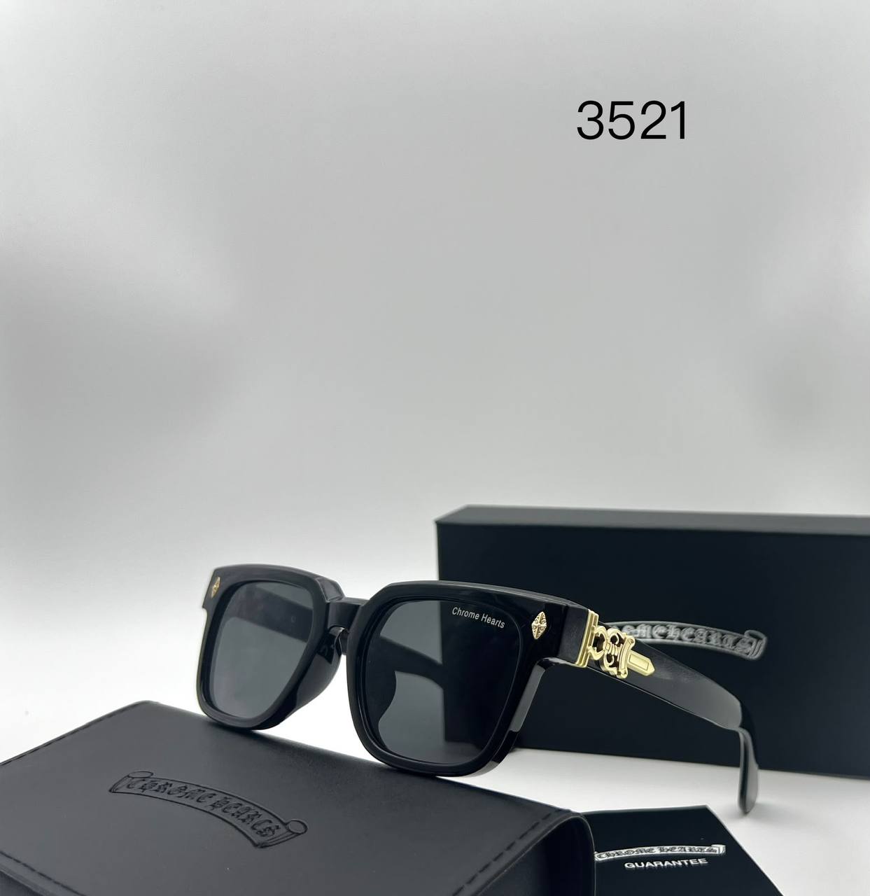 Chrome Heart 
Sunglasses 🕶️ 
good quality 💯
With master box 🗃️ 
50 dhs🇦🇪🇦🇪

Zain273
♥️♥️♥️