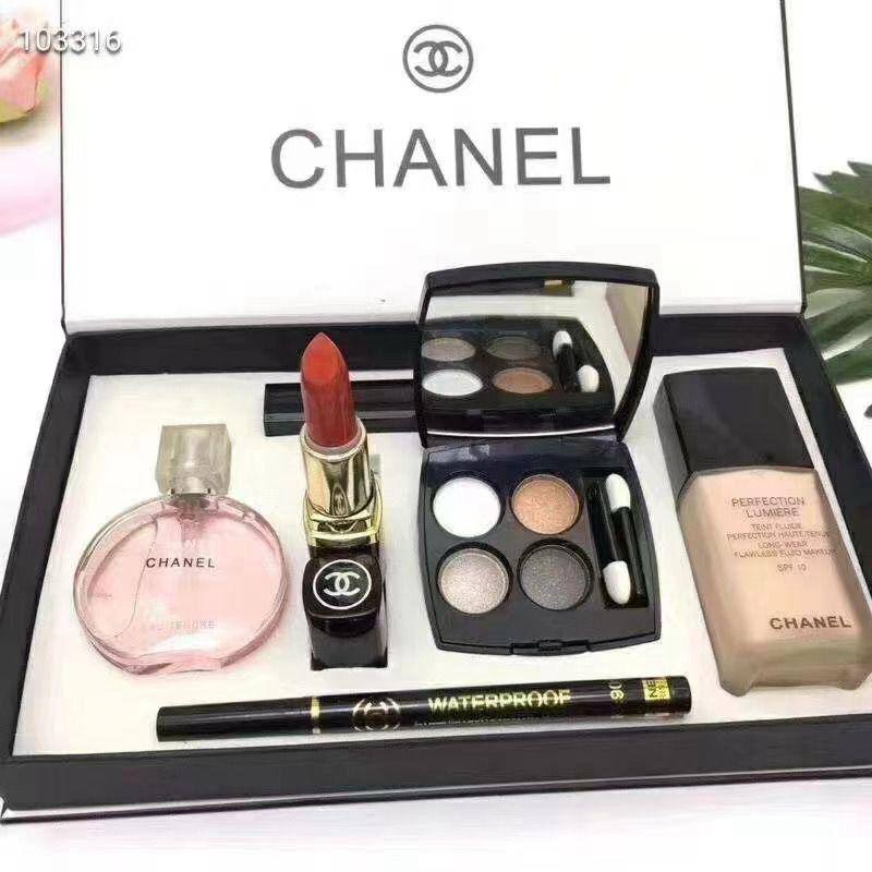 Chanel Box
New come 
6in 1
45 dhs🪙🌹

Zain17
♥️♥️♥️