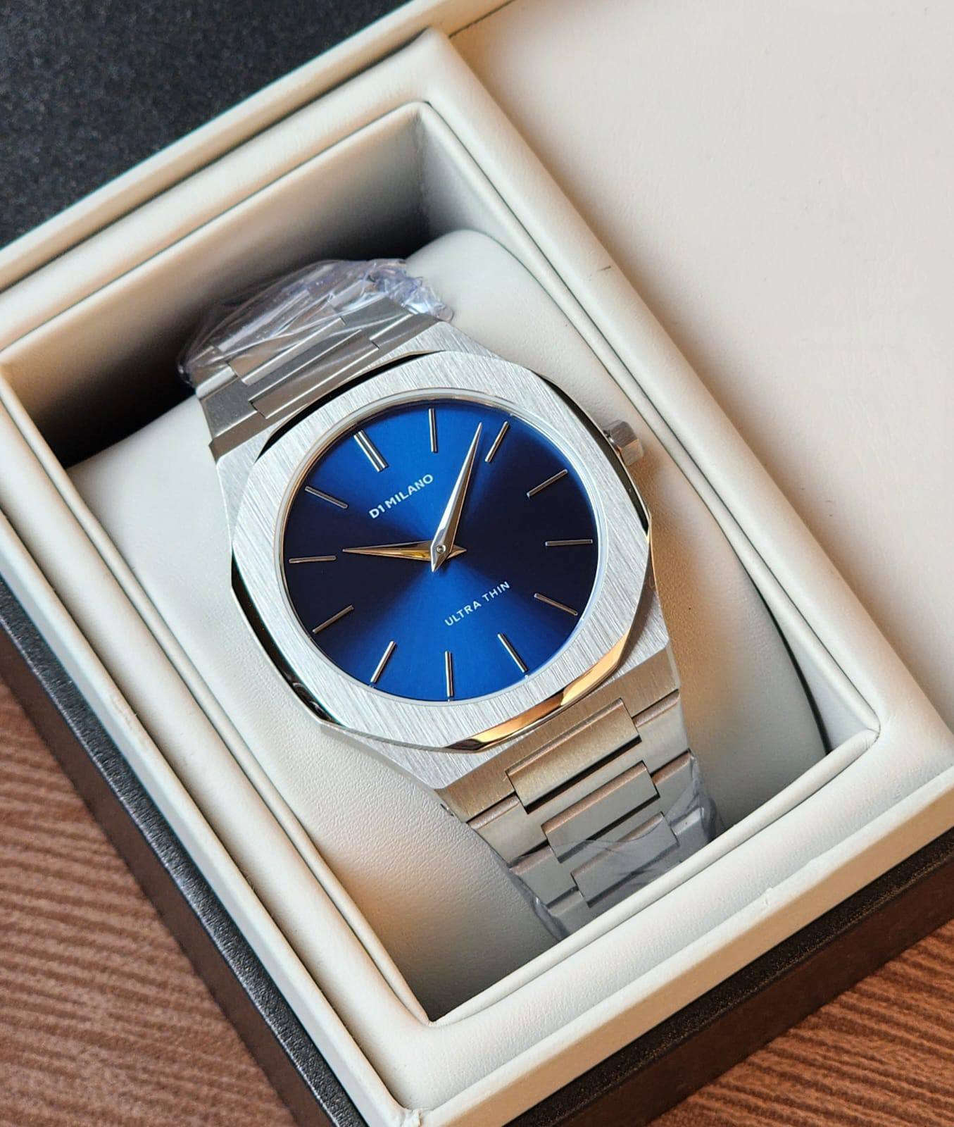 D1 Milano watch for men 
good quality 
260 dhs❣️

Zain59
♥️♥️♥️