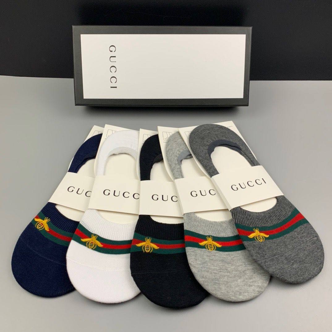 NEW CAME
SOCKS 
GOOD QUALITY 
35 dhs✅
(IN ONE BOX 5 PAIRS)

Zain40
♥️♥️♥️