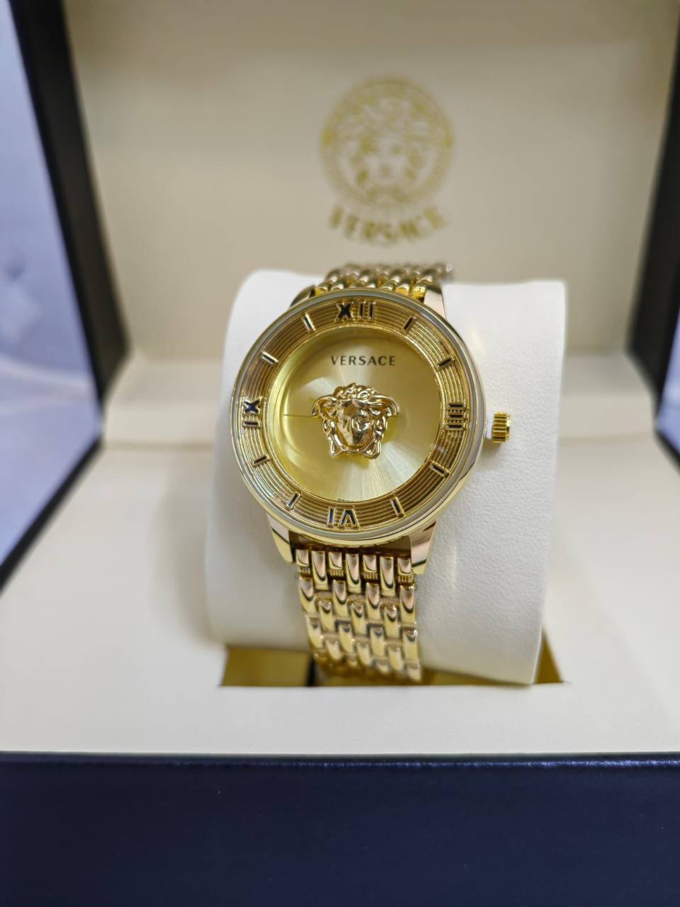 Versace ladies 
55 dhs🪙🌨️

Zain08
♥️♥️♥️