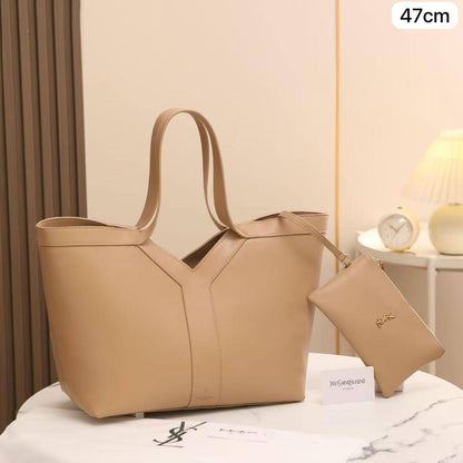 💞 YSL Tote 2 in 1
1⃣️ First quality
Size: 47 * 18 * 30 cm
110 dhs❣️

Zain115
♥️♥️♥️