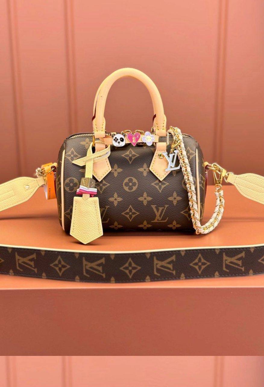 LV
115 dhs🇦🇪
Good-quality 

with box
🎁🎁🎁

Zain35
♥️♥️♥️