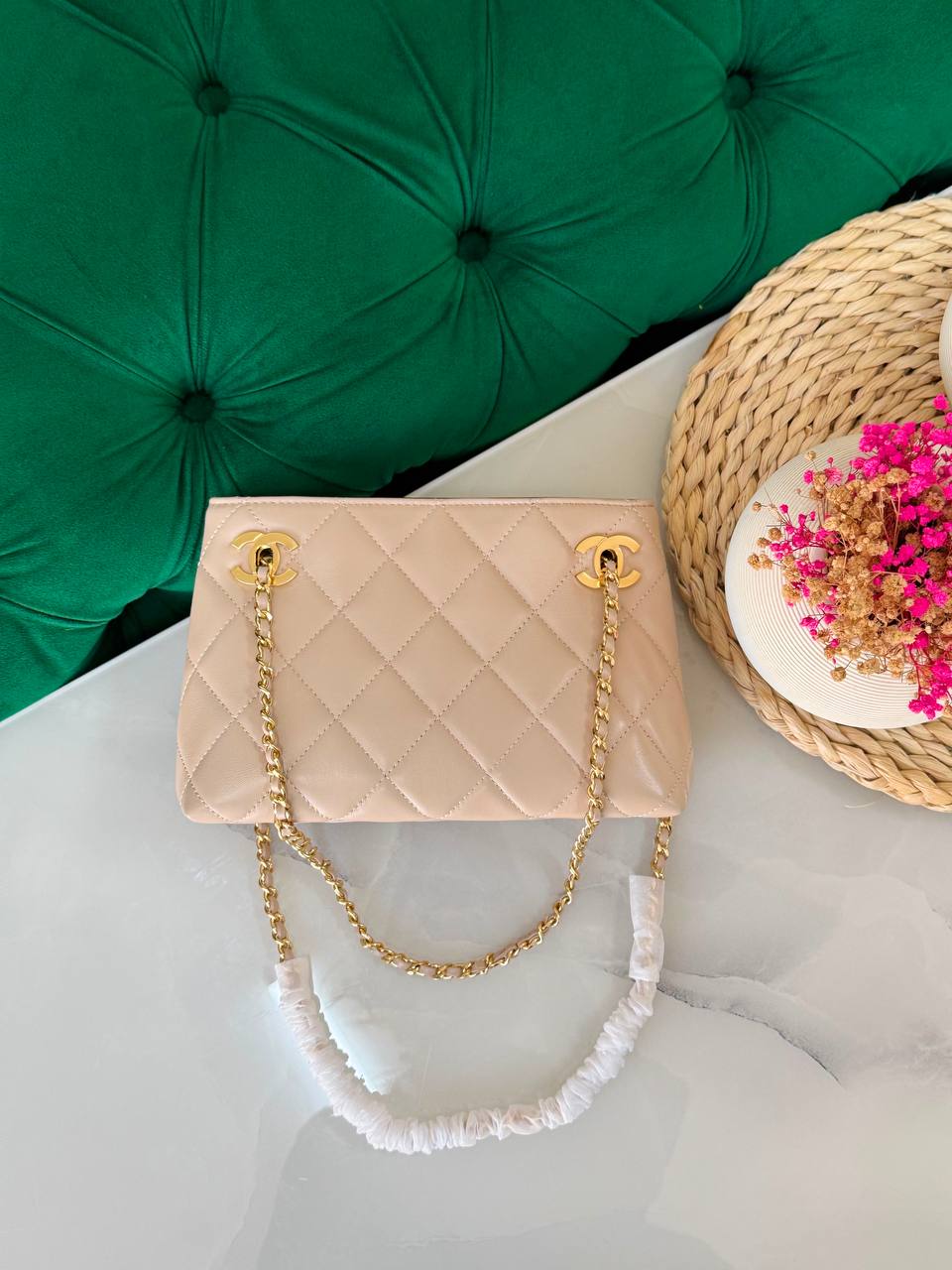 Chanel   ✨💥
Available original box 📦 
With full packing 🎀🎀
Super high quality 💥💥
For Price 👇 WhatsApp✅
0568585901 
0507557372
0552275751 Owner Zain 👌

Zain283
♥️♥️