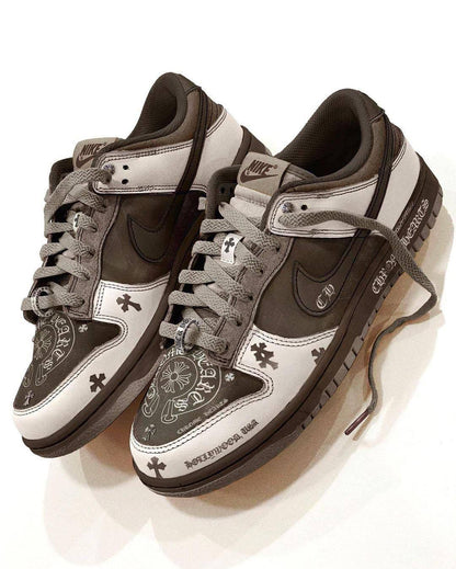 Nike Dunks SB X Chrome Hearts⛓️☦️
36-45 AVAILABLE🤩
240 dhs🗽

Zain242
♥️♥️♥️