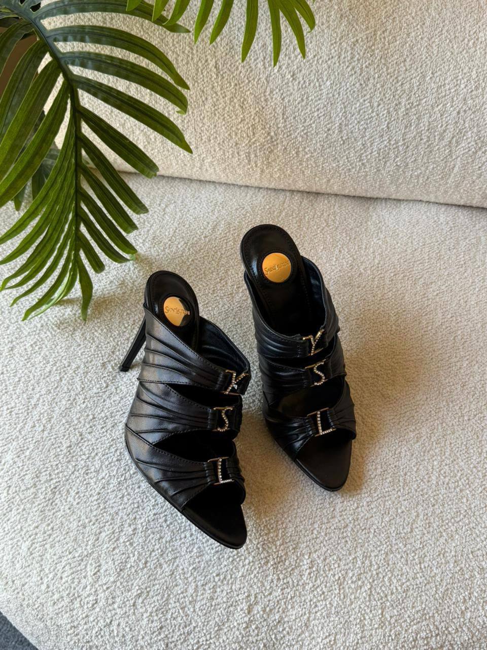 YSL
SuperMaster Quality 💯
450 dhs✅
Size: 36-41💥

Zain171
♥️♥️♥️