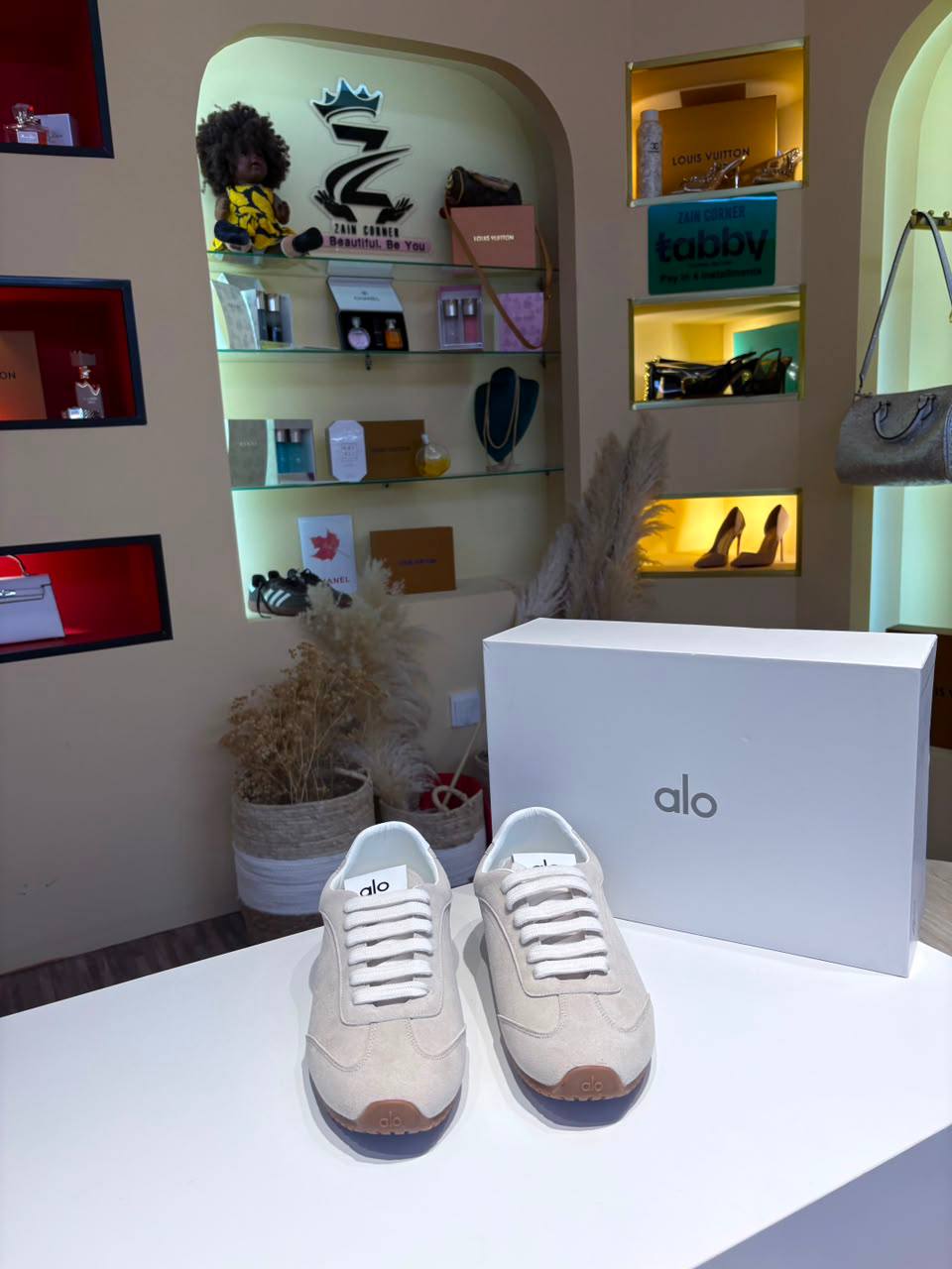 Alo Shoes
170 dhs✅

Zain145
♥️♥️♥️