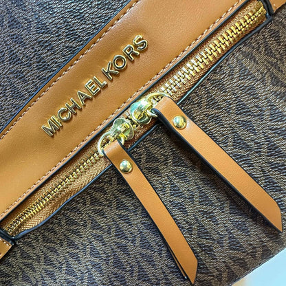 MK 
BACKPACK 
 GOOD QUALITY  
100 dhs🇦🇪🇦🇪

Zain295
♥️♥️♥️