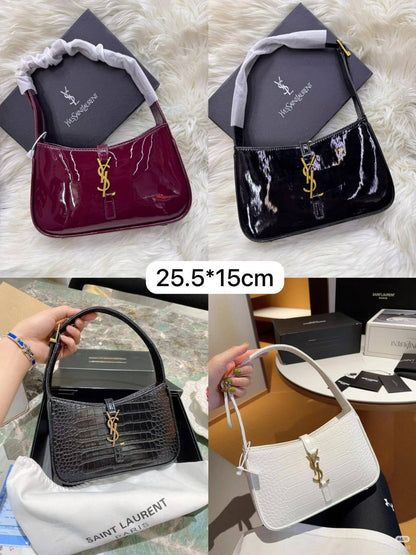 ❤️ YSL Hobo
1⃣️ First quality +🎁
Size: 25.5 * 15 * 7cm
85 dhs✅
with box🎁

Zain115
♥️♥️♥️