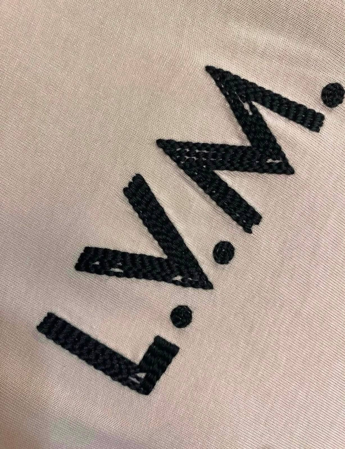 LV

Men’s Tshirt
Super Master Quality 
SMLXLXXL 
320 dhs🇦🇪🇦🇪

Zain276
♥️♥️♥️
