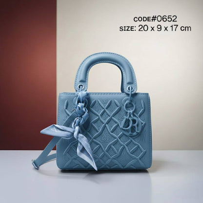 CHRISTIAN LADY DIOR
ᴄᴀɴᴠᴀs ᴏʙʟɪǫᴜᴇ ᴍᴀᴛᴇʀɪᴀʟ
ᴀɴᴅ ʟᴇᴀᴛʜᴇʀ ᴍᴀᴛᴇʀɪᴀʟ
ɢᴏʟᴅ ʜᴀʀᴅᴡᴀʀᴇ
sɪᴢᴇ: 20 cm

75 dhs💓

Zain31
