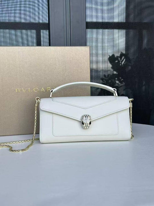 Bvlgari New Master Bag
310 dhs🪙🌨️

Zain153
♥️♥️♥️