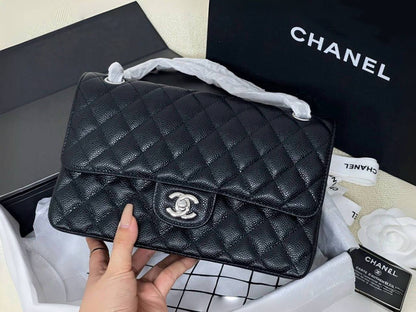 CHANEL 
COPY ONE 
WITH DOUBLE BOX 
260 dhs✅
leather 

Zain295
♥️♥️♥️