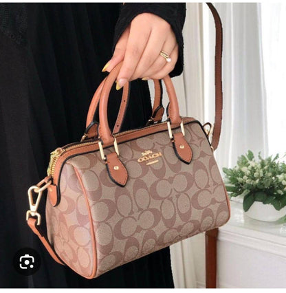 COACH 
GOOD QUALITY 
105 dhs🪙🖤

Zain200
♥️♥️♥️