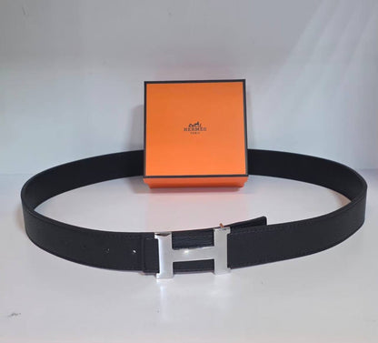 Mens belts 
with box
35 dhs💛

Zain232
♥️♥️♥️