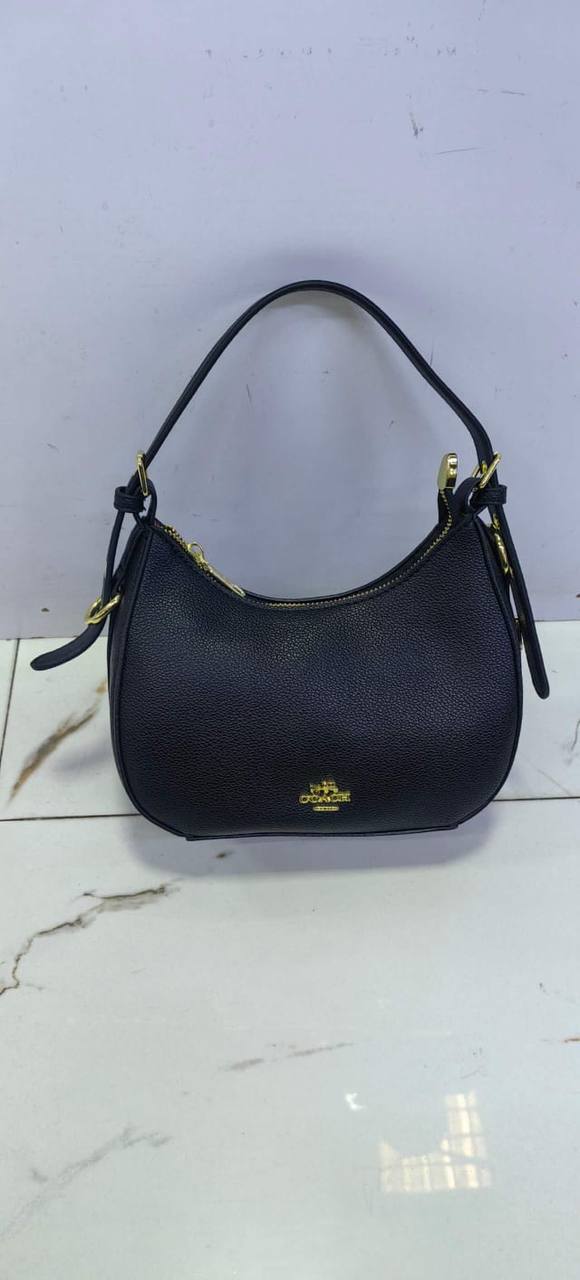 Coach 
65 dhs💓

Zain232
♥️♥️♥️