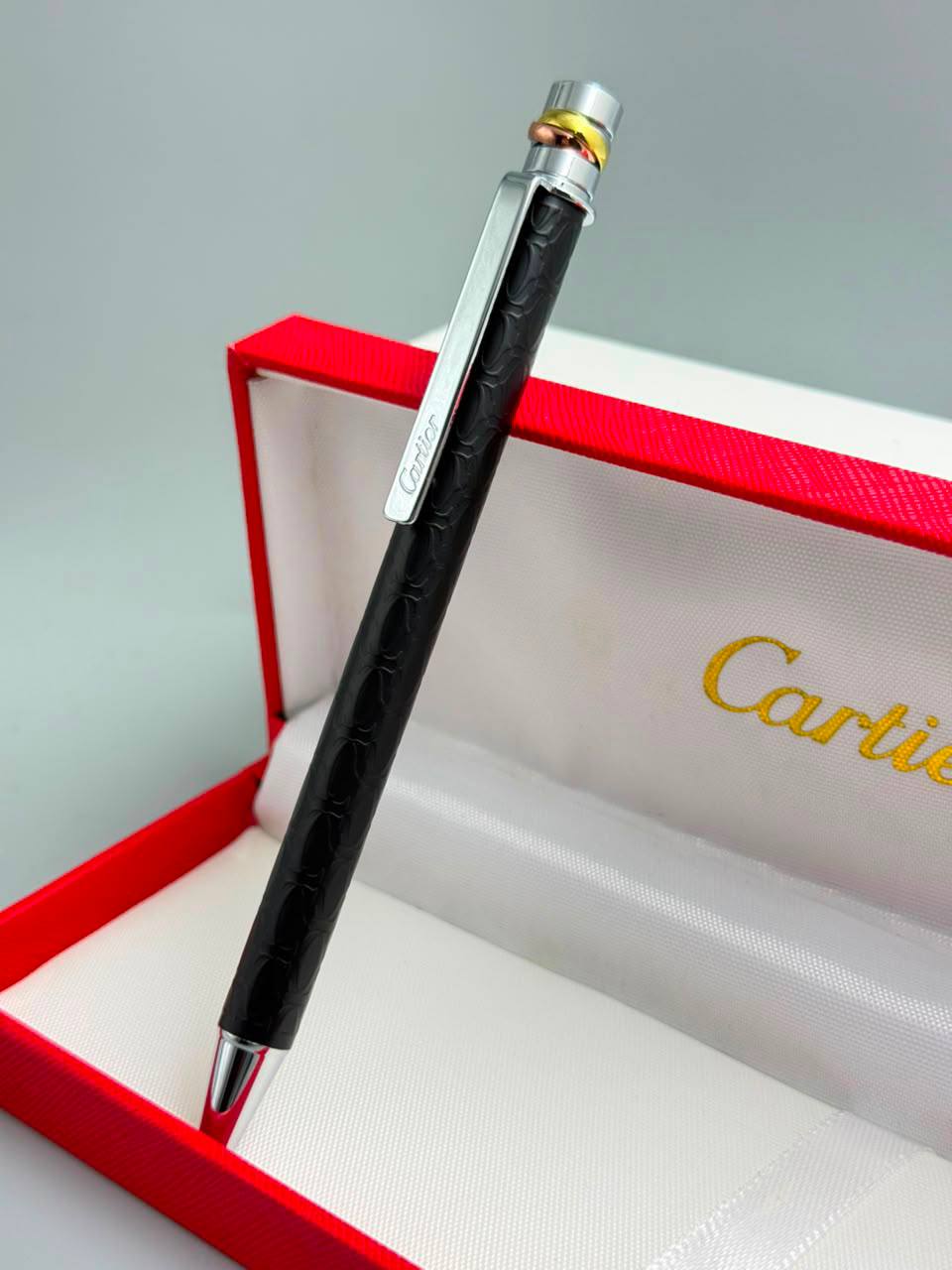 Cartier Pen
55 dhs✅

Zain182
♥️♥️♥️