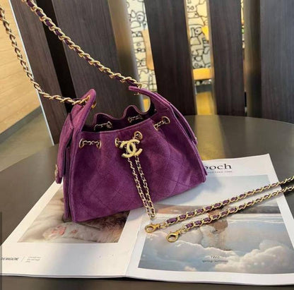 Chanel
Master
22cm Mini suede material
350 dhs🪙🌨️

Zain228
♥️♥️♥️
