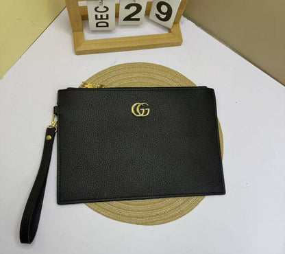Pouch
60 dhs✅

with box🎁

size 29×20cm

Zain42
♥️♥️♥️