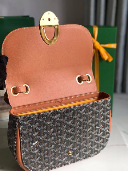 Goyard

identification based on appearance
Brown 

Goyardine canvas and Chevroches calfskin

Shoulder bag / Crossbody bag
Palladium
size:25cm

For Price 👇 WhatsApp✅
0568585901 
0507557372
0552275751 Owner Zain 👌

Zain325
♥️♥️♥️
